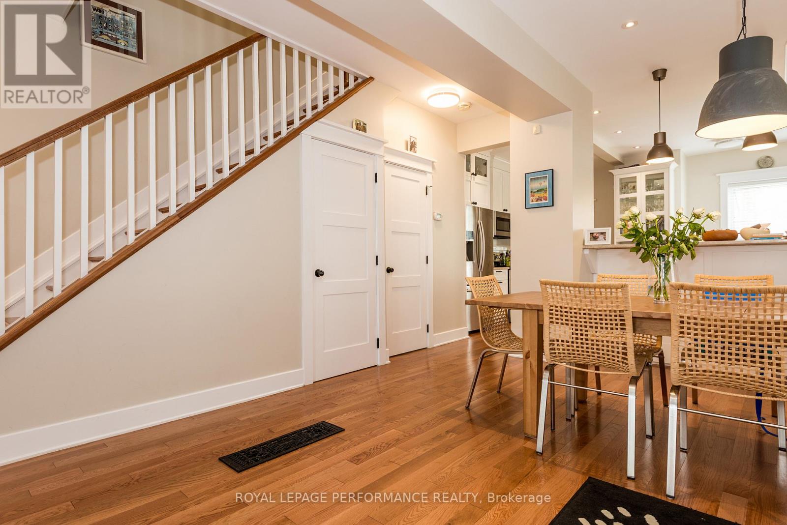 88 Third Avenue, Ottawa, Ontario  K1S 2J8 - Photo 6 - X12139910