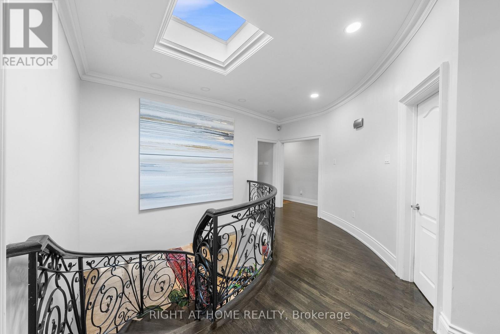 Property at 40 HEATHVIEW AVENUE image 4