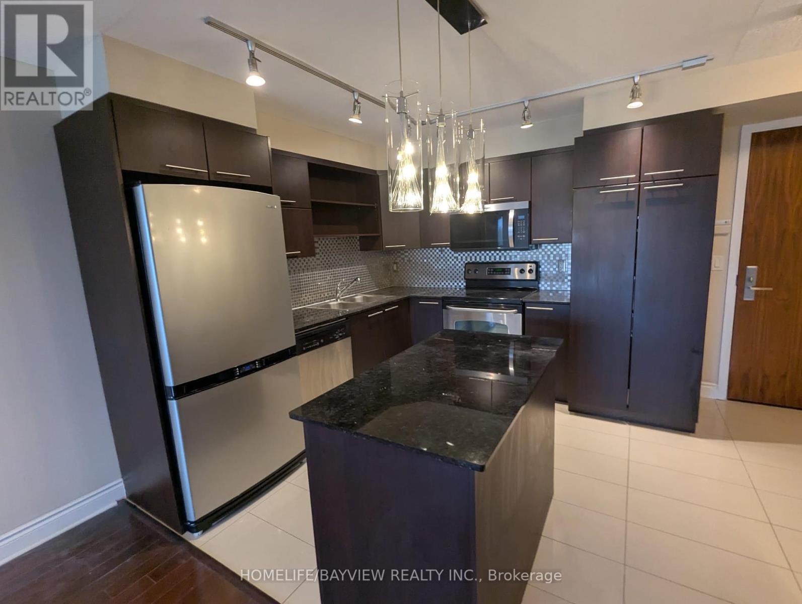 211 - 37 Galleria Parkway, Markham, Ontario  L3T 0A5 - Photo 3 - N12139931