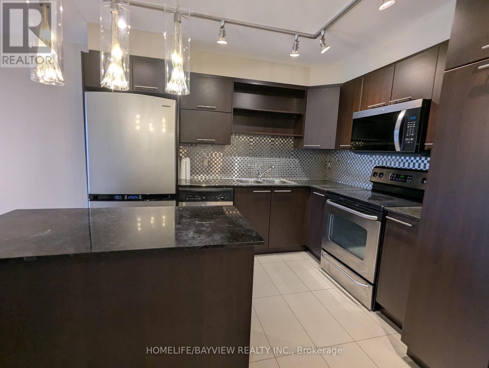 211 - 37 Galleria Parkway, Markham, Ontario  L3T 0A5 - Photo 6 - N12139931