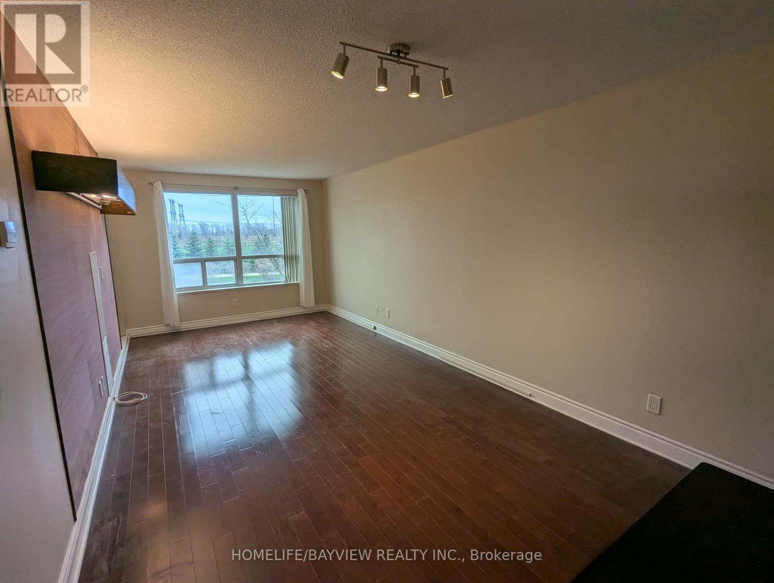 211 - 37 Galleria Parkway, Markham, Ontario  L3T 0A5 - Photo 9 - N12139931