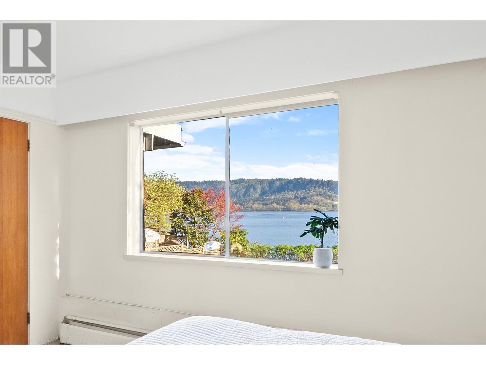 4489 Stonehaven Avenue, North Vancouver, British Columbia  V7G 1E7 - Photo 24 - R2992518