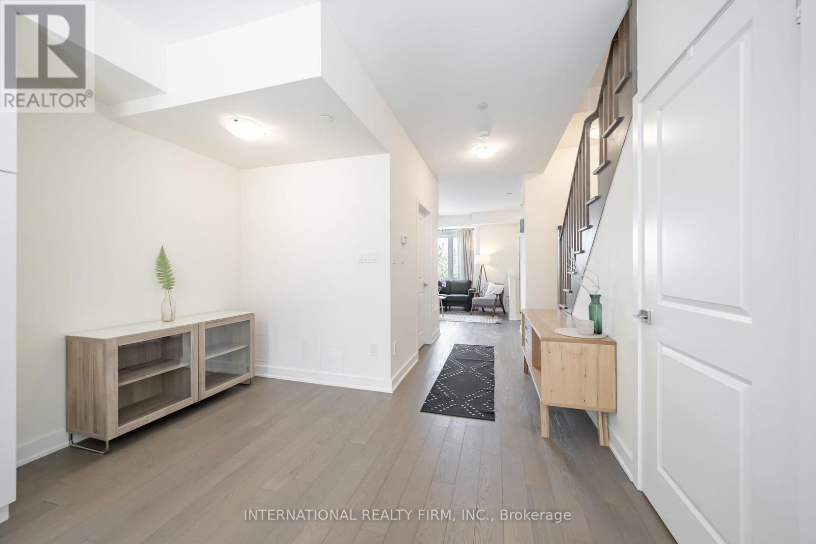 87 Frederick Tisdale Drive, Toronto, Ontario  M3K 0C6 - Photo 8 - W12139926