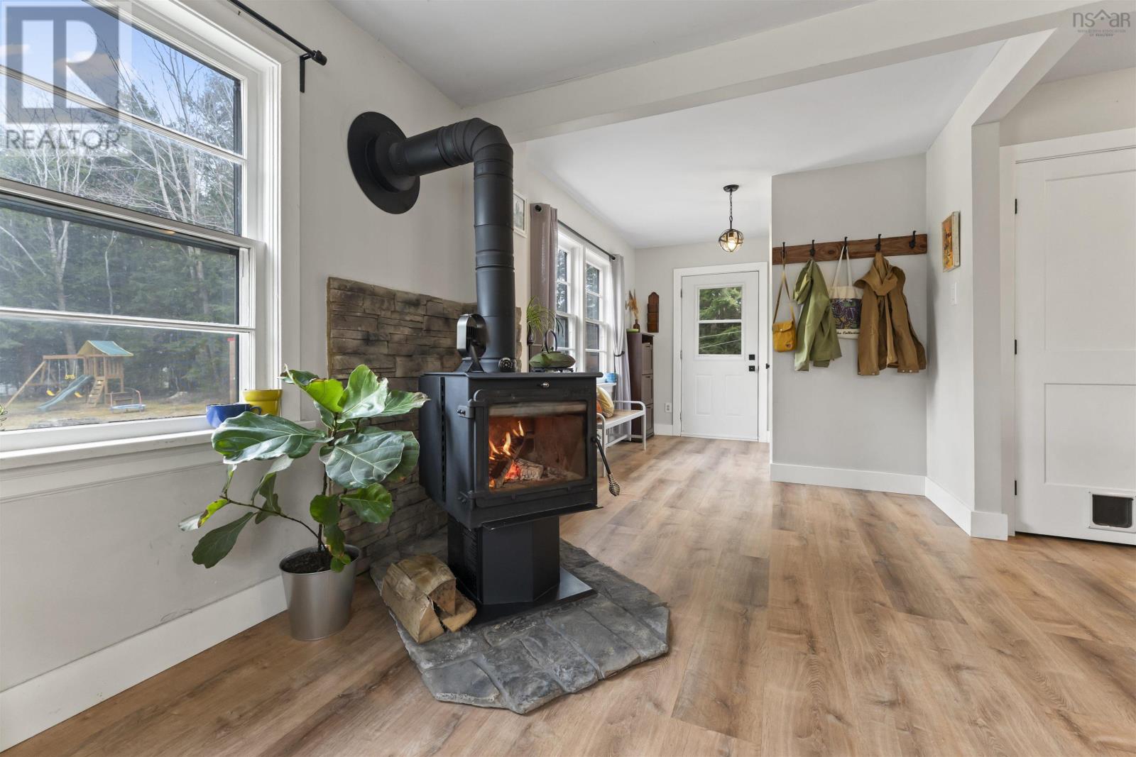 Property at 32 Roland Road image 2