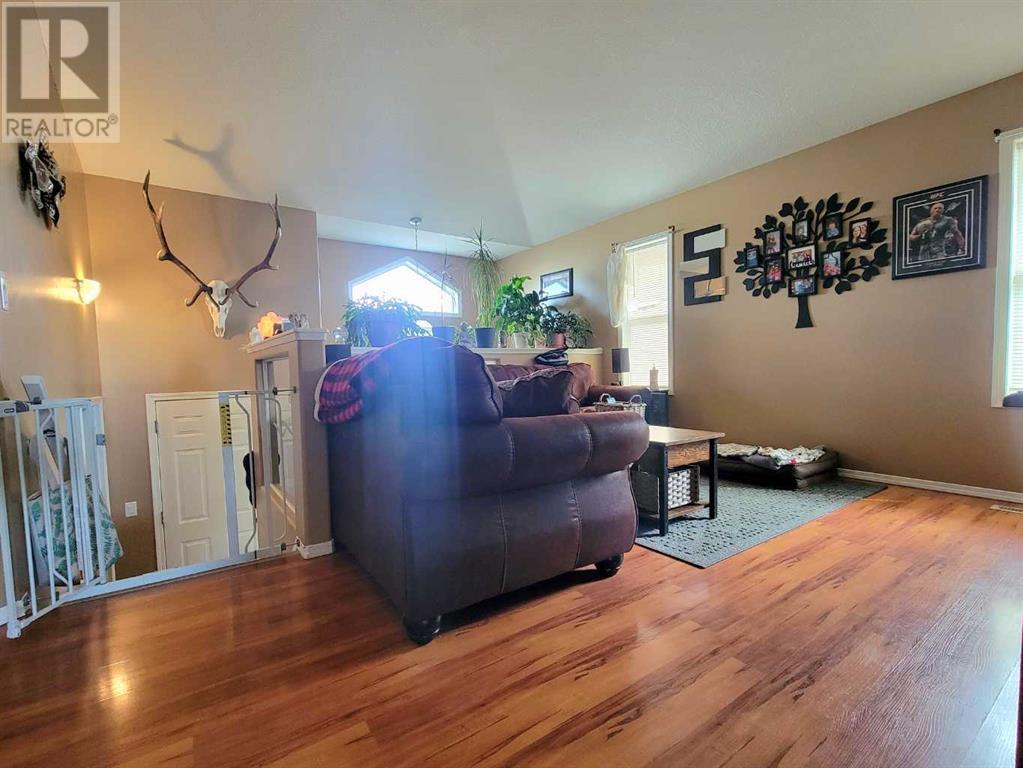 Property at 10745 72 Avenue image 5