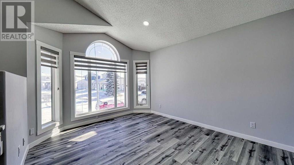 226 Saratoga Close Ne, Calgary, Alberta  T1Y 6Z9 - Photo 4 - A2200186