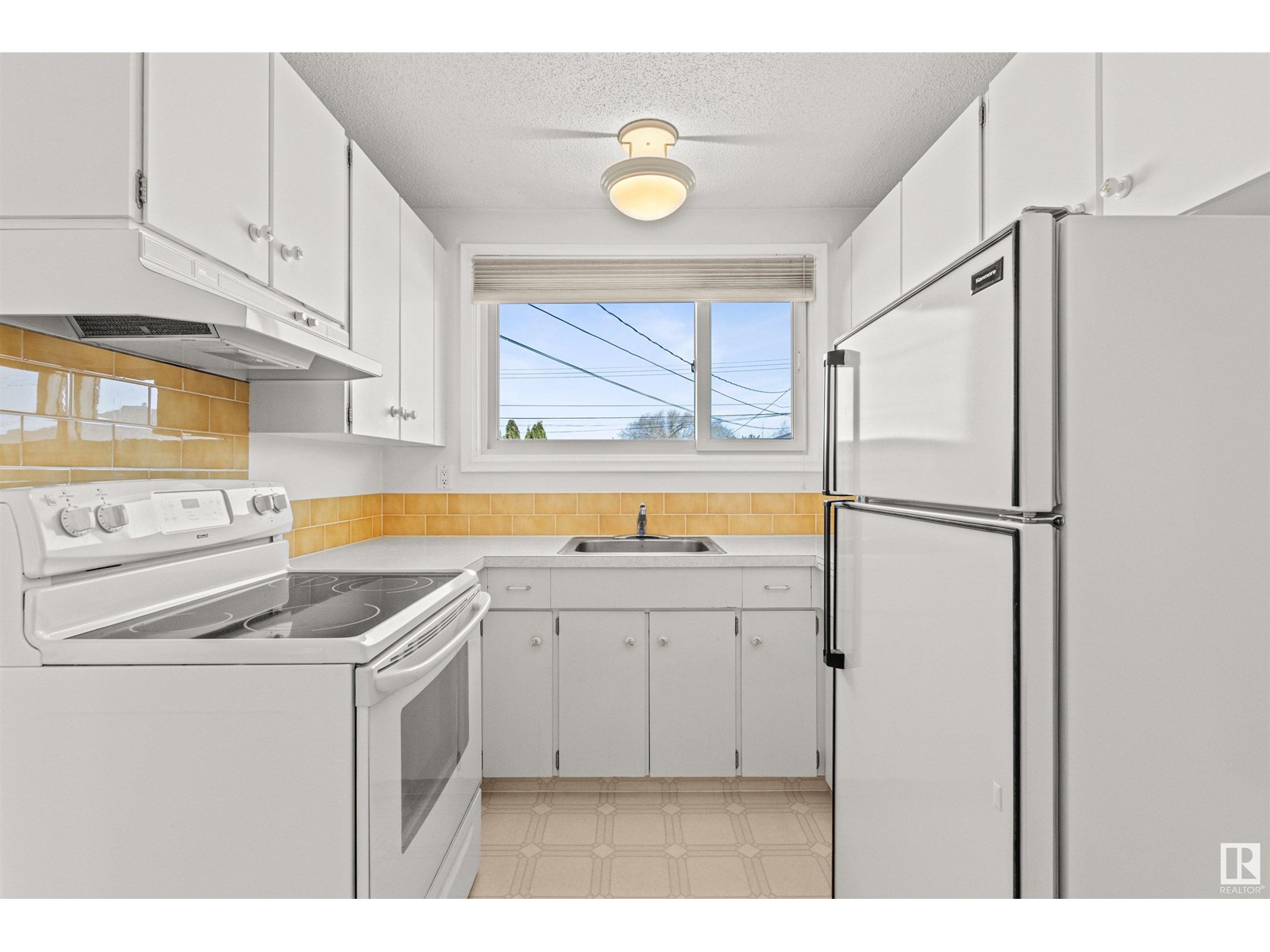 Property at 8416 135A AV NW image 4