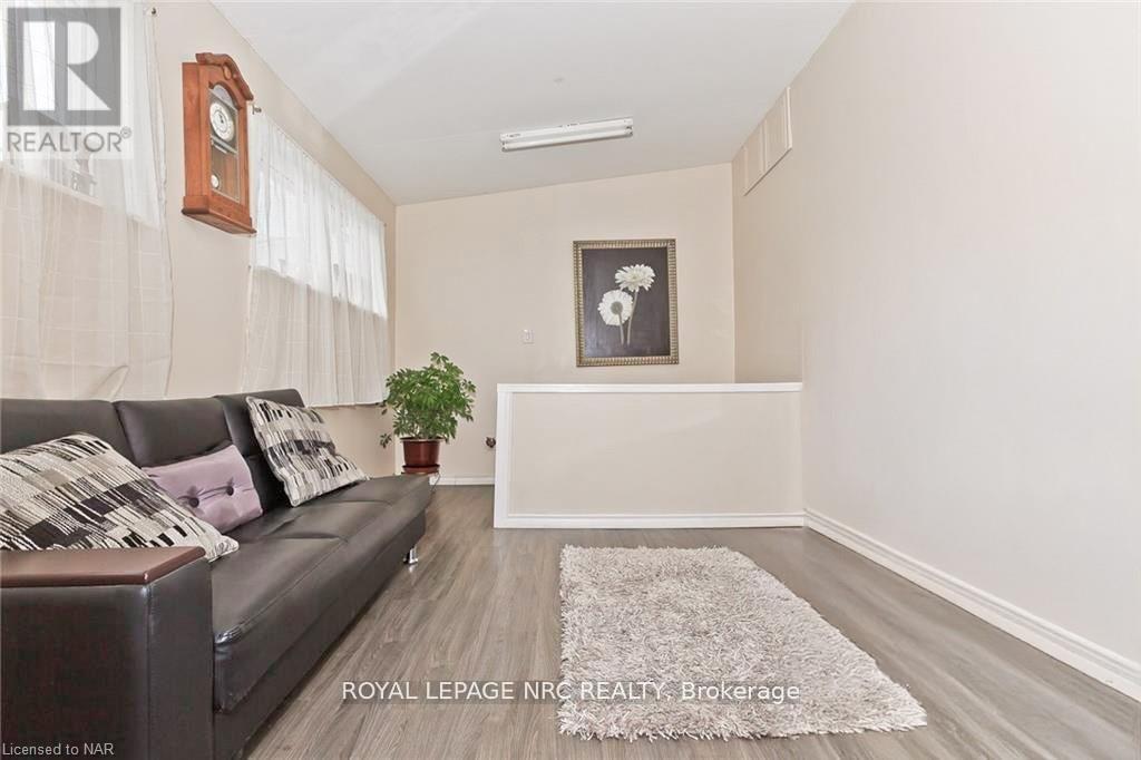 . - 144 Burgar Street S, Welland, Ontario  L3B 2S8 - Photo 12 - X12139947