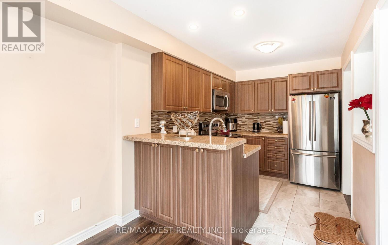 3953 Freeman Terrace, Mississauga, Ontario  L5M 6R2 - Photo 16 - W12121191