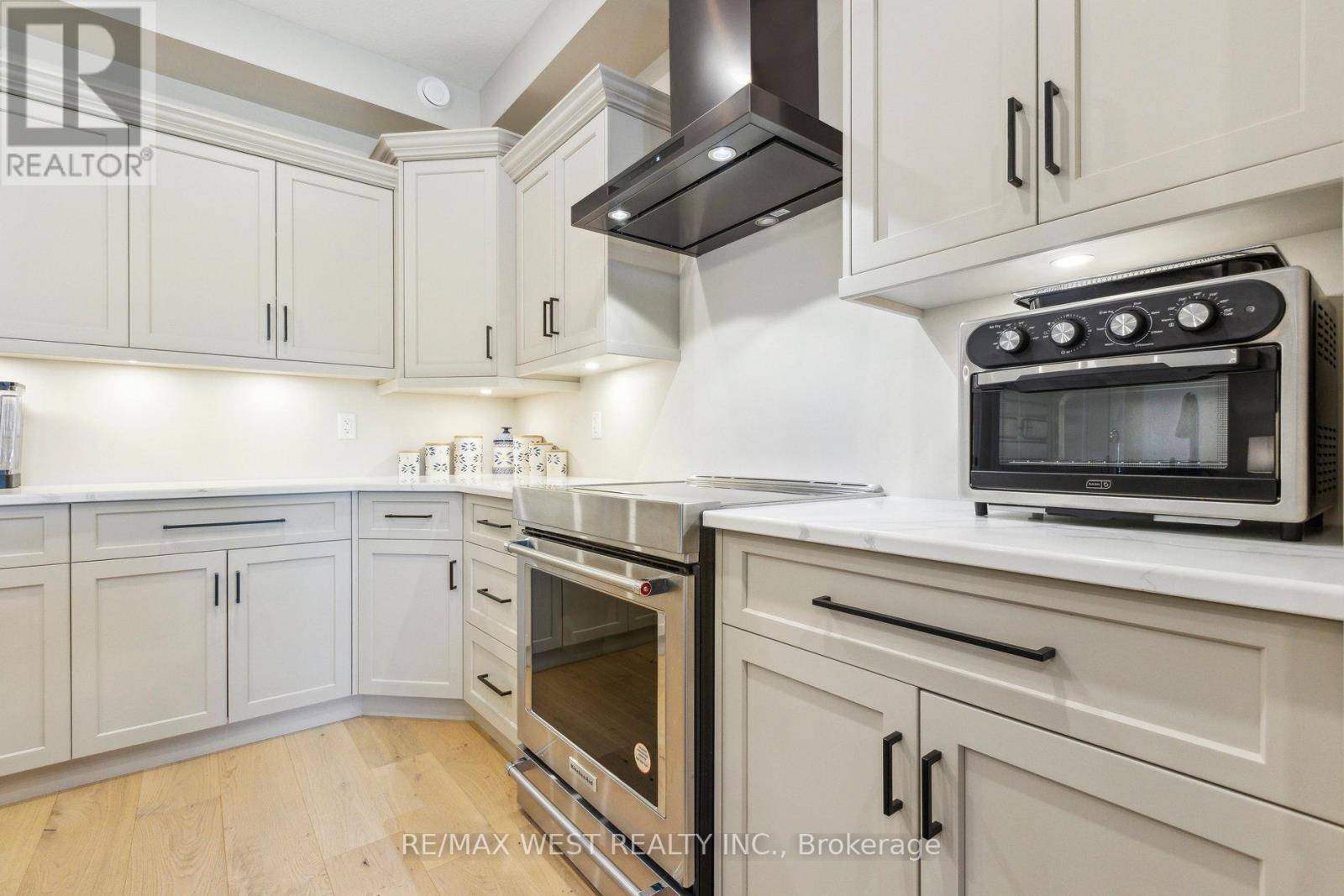 105 Pugh Street, Perth East, Ontario  N0K 1M0 - Photo 21 - X12139954