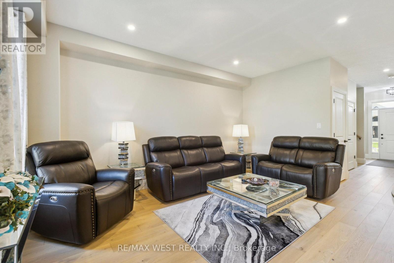 105 Pugh Street, Perth East, Ontario  N0K 1M0 - Photo 27 - X12139954
