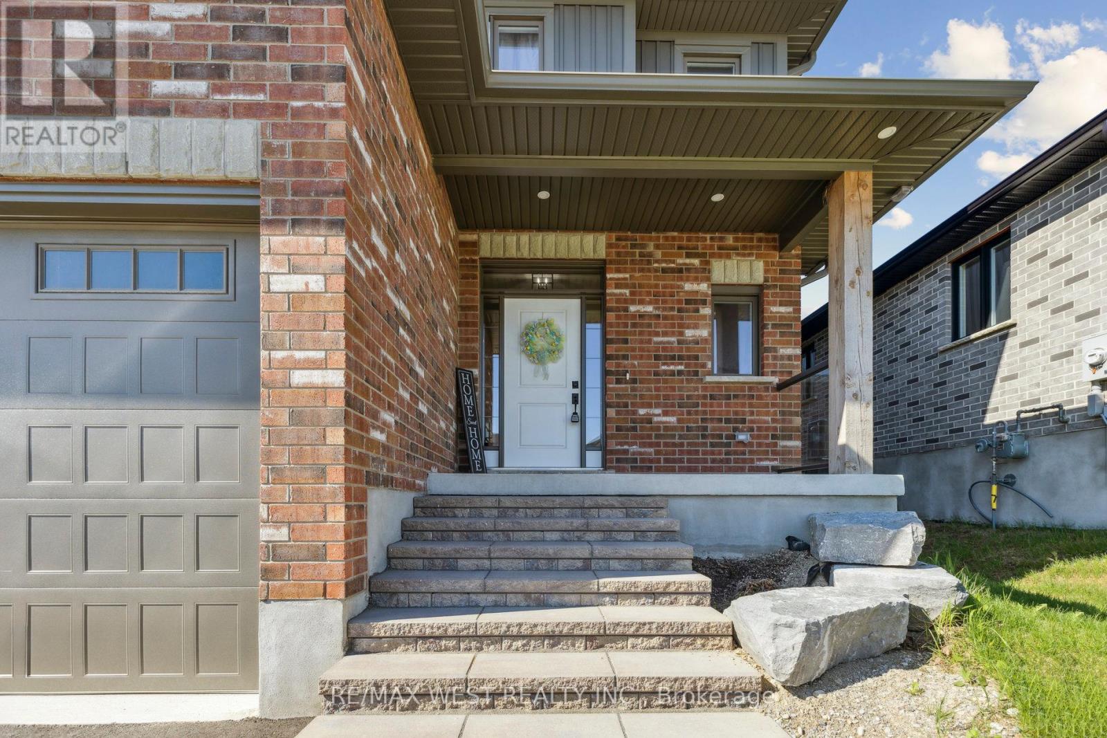 105 Pugh Street, Perth East, Ontario  N0K 1M0 - Photo 7 - X12139954