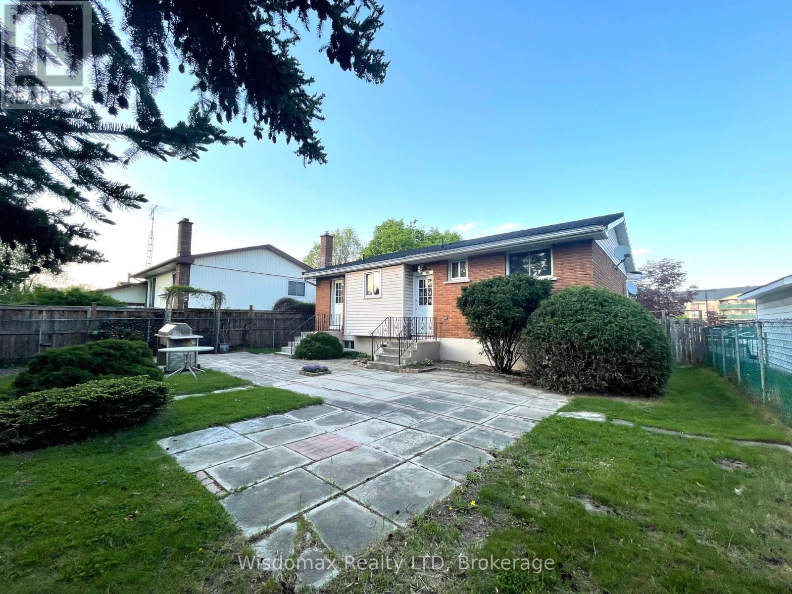 7 Greenmeadow Court, St. Catharines (Fairview), Ontario  L2N 6Y6 - Photo 10 - X12139810