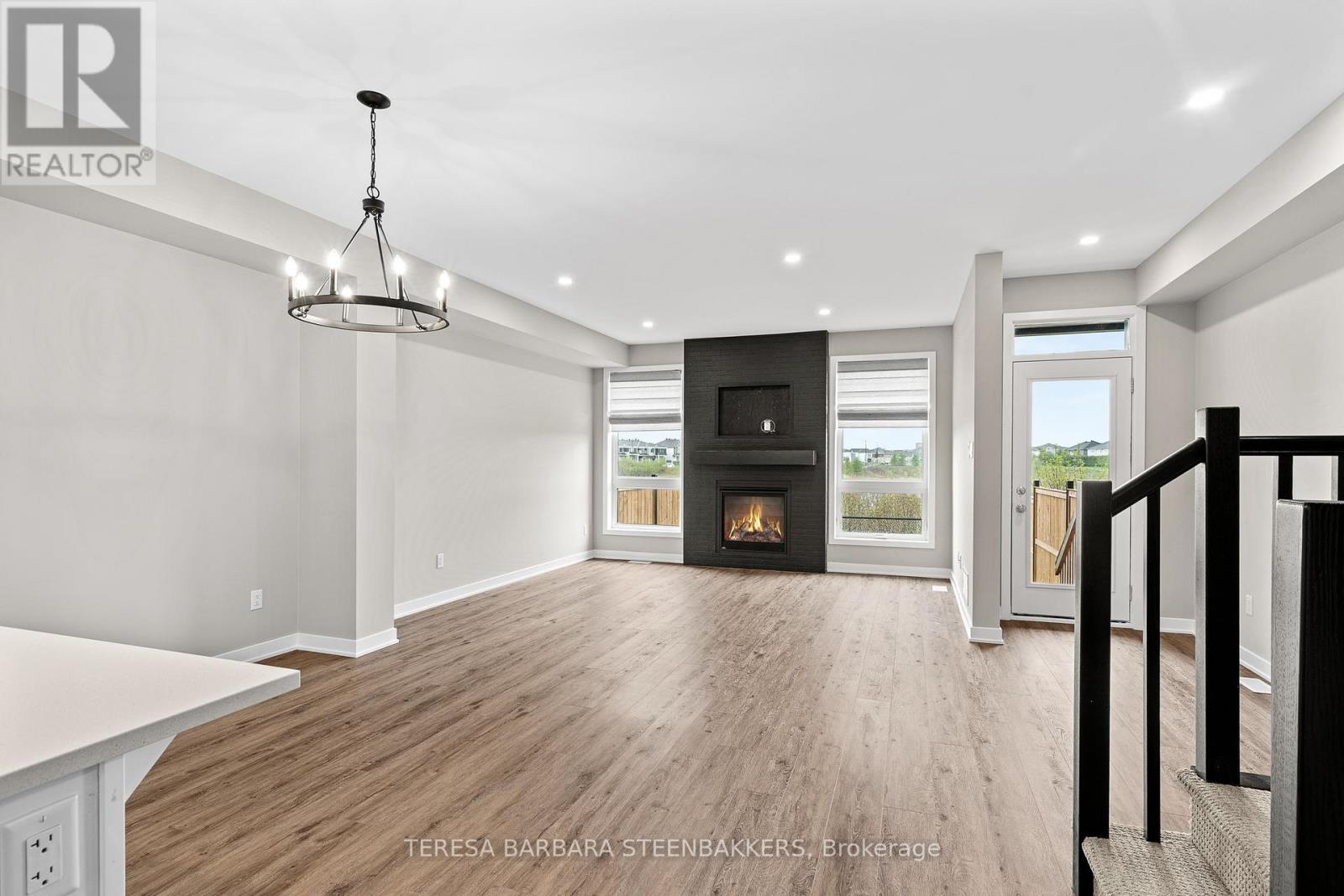 174 Tapadero Avenue W, Ottawa, Ontario  K2V 0N9 - Photo 13 - X12139958