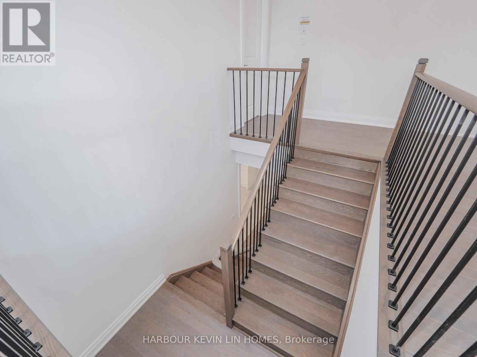114 Seguin Street, Richmond Hill, Ontario  L4E 1N2 - Photo 22 - N12139964