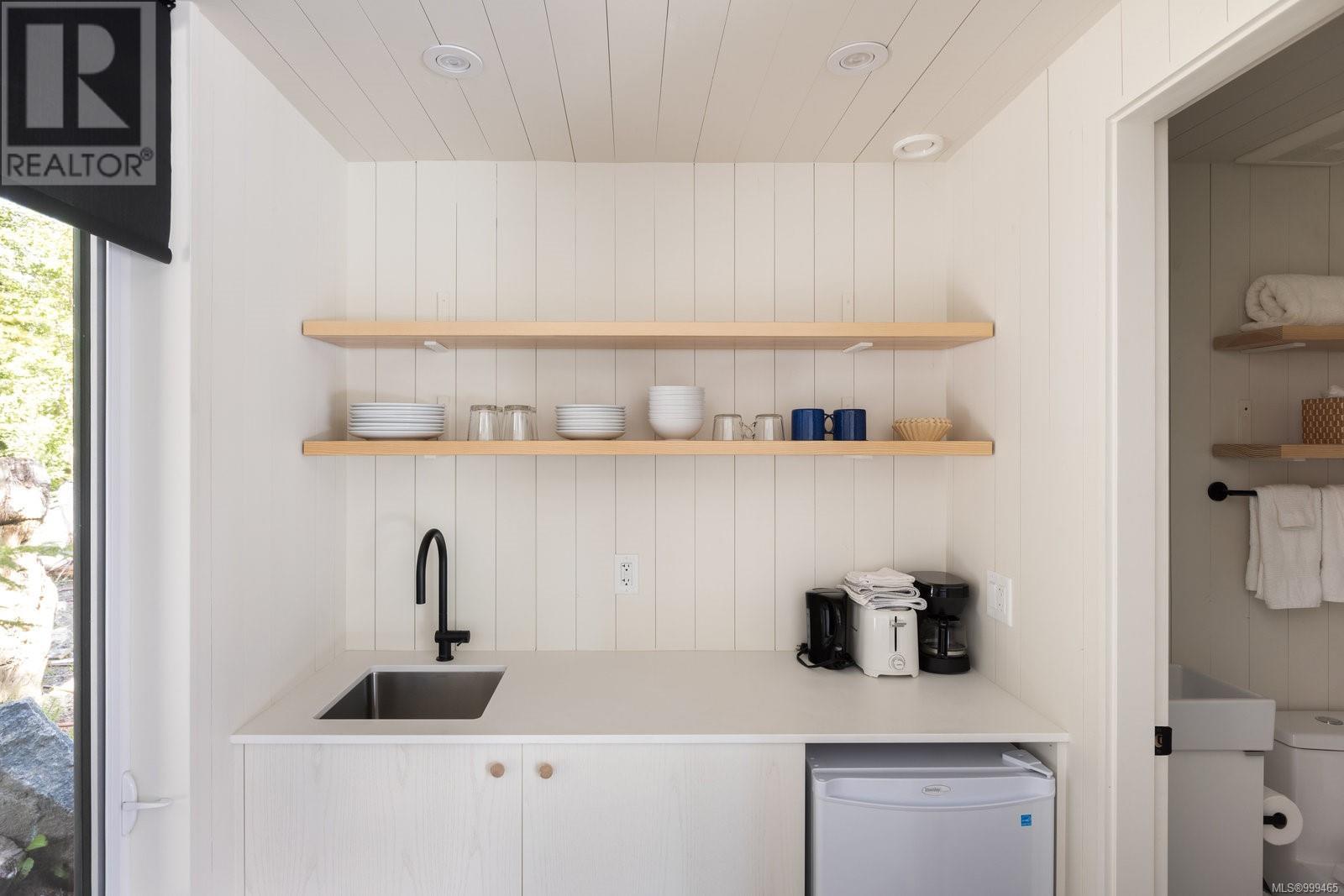 13a & 13b 6504 Powder Main Rd, Port Renfrew, British Columbia  V0S 1K0 - Photo 7 - 999465