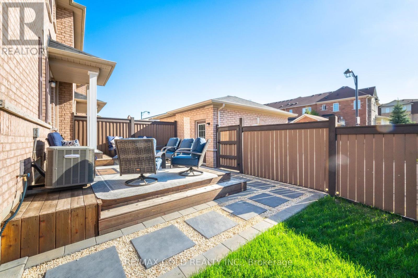 2494 Earl Grey Avenue, Pickering, Ontario  L1X 0B9 - Photo 37 - E12139967