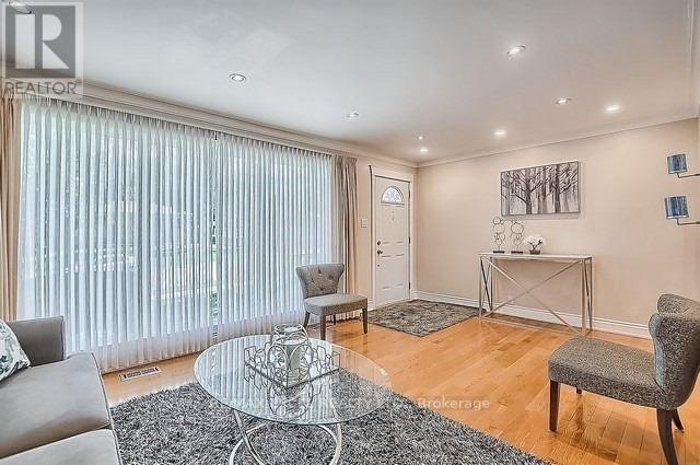 Main - 43 Boothbay Crescent, Newmarket, Ontario  L3Y 1Y6 - Photo 6 - N12139968