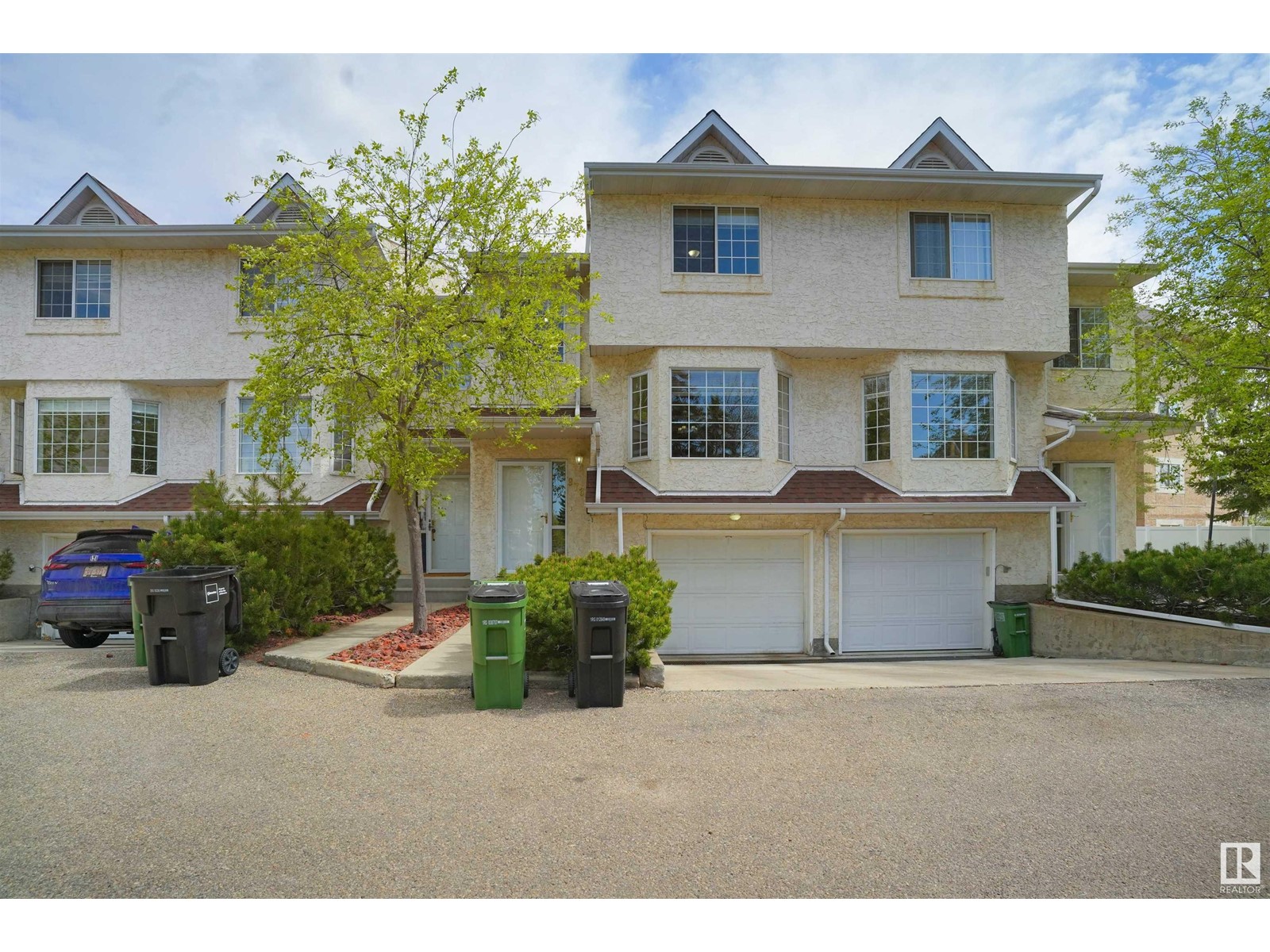 Property at 9761 176 ST NW image 3
