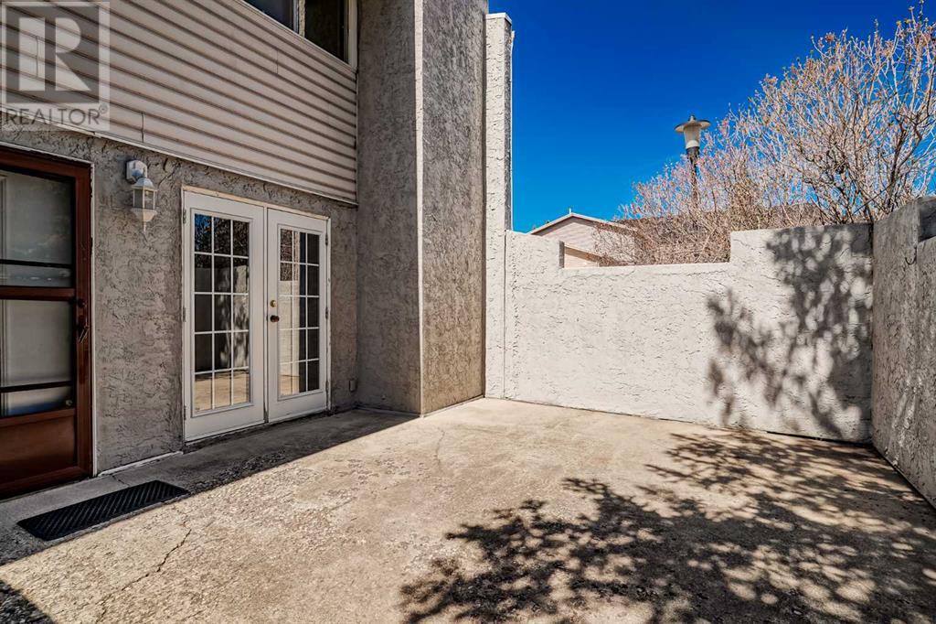 Property at 14, 4915 45 Street SW image 3