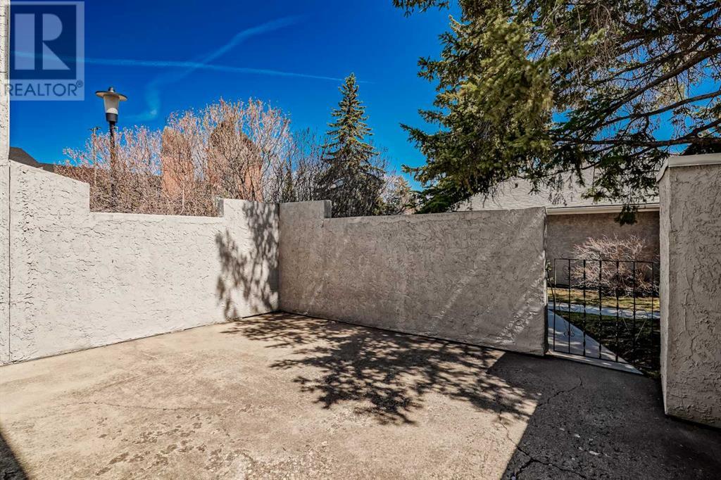 Property at 14, 4915 45 Street SW image 5