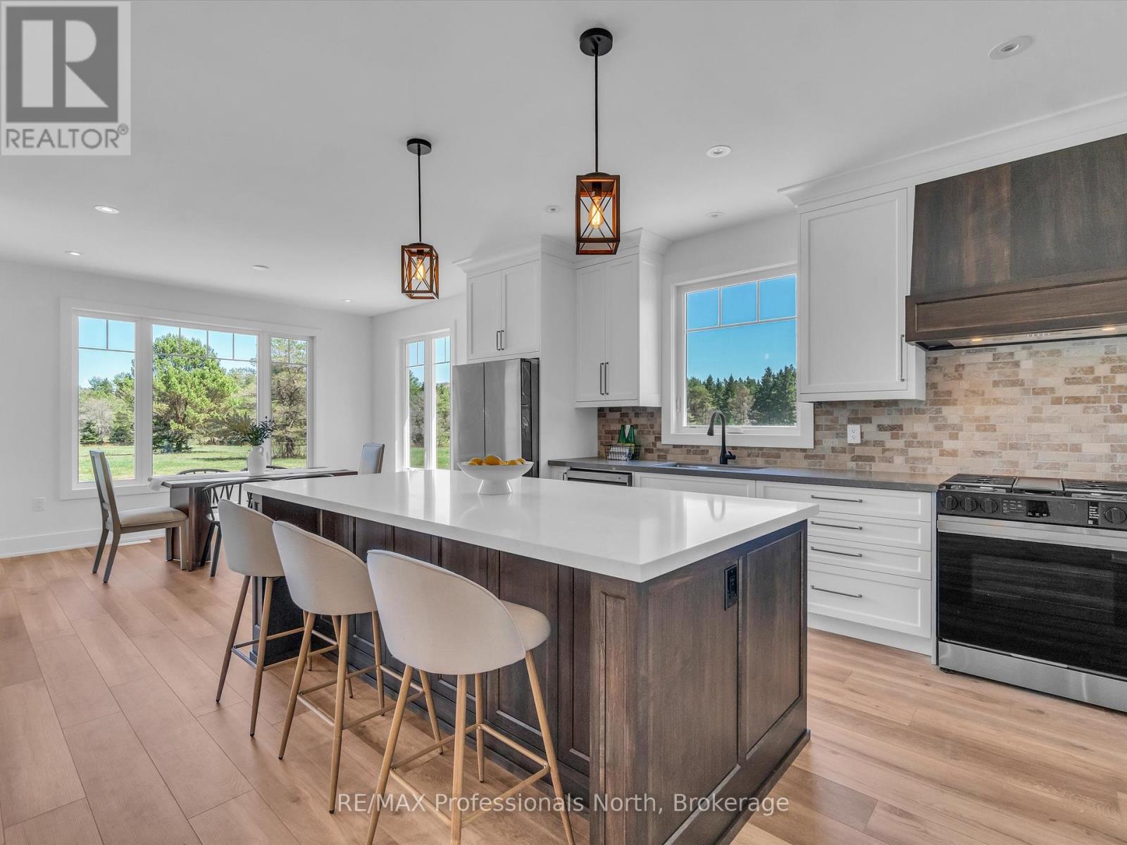 197 ETWELL ROAD, Huntsville, Ontario