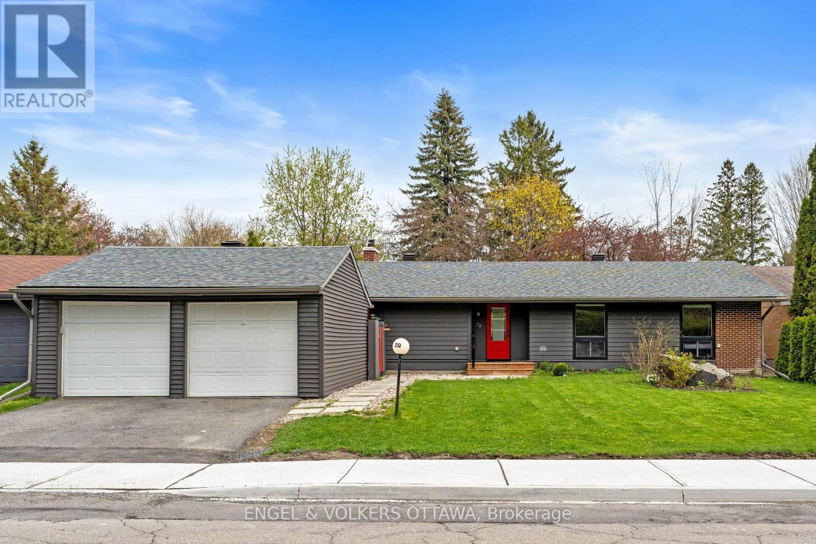 Property at 70 VARLEY DRIVE image 2