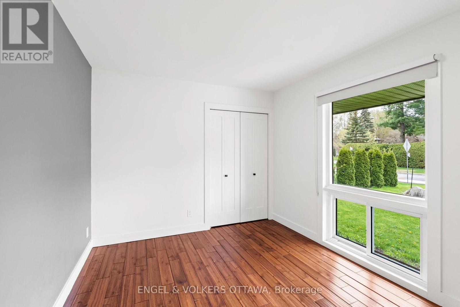 70 Varley Drive, Ottawa, Ontario  K2K 1H2 - Photo 28 - X12139985