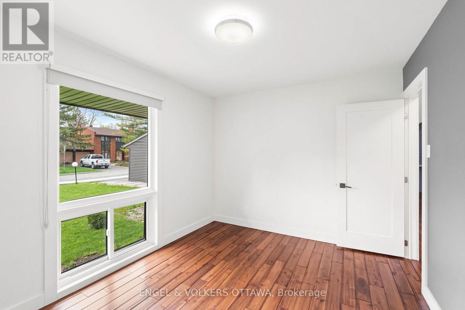 70 Varley Drive, Ottawa, Ontario  K2K 1H2 - Photo 29 - X12139985