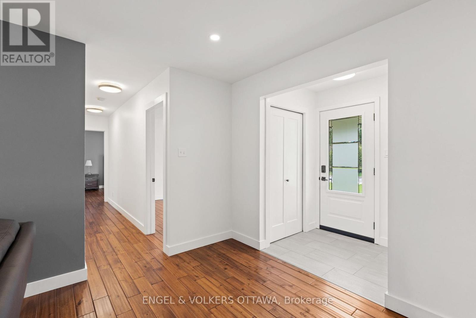 Property at 70 VARLEY DRIVE image 3