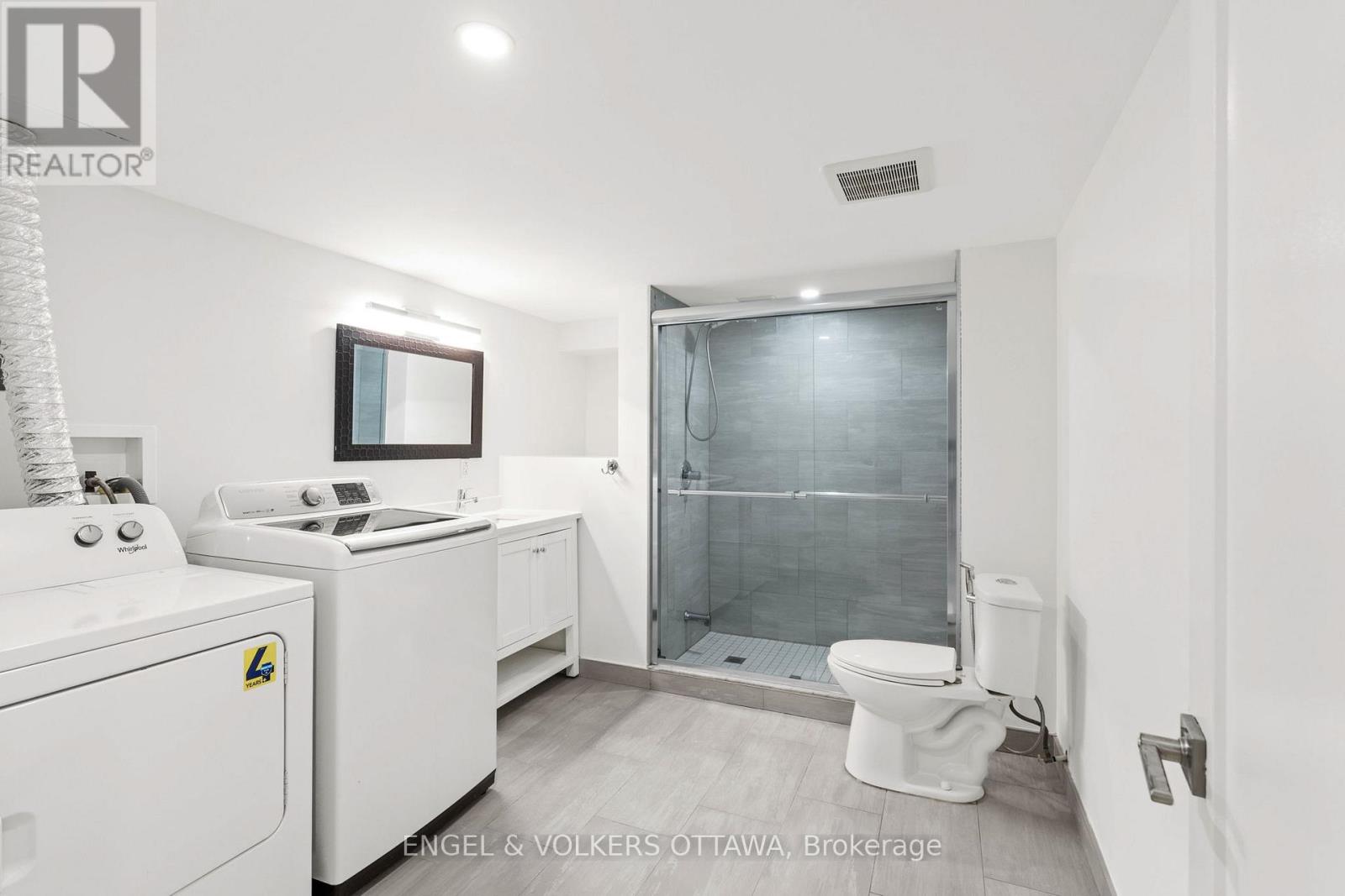 70 Varley Drive, Ottawa, Ontario  K2K 1H2 - Photo 40 - X12139985