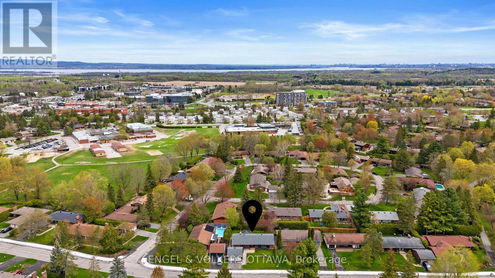 70 Varley Drive, Ottawa, Ontario  K2K 1H2 - Photo 48 - X12139985