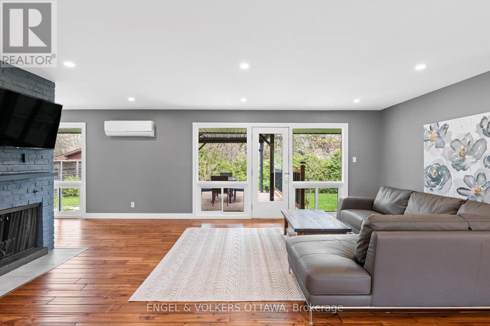 Property at 70 VARLEY DRIVE image 5