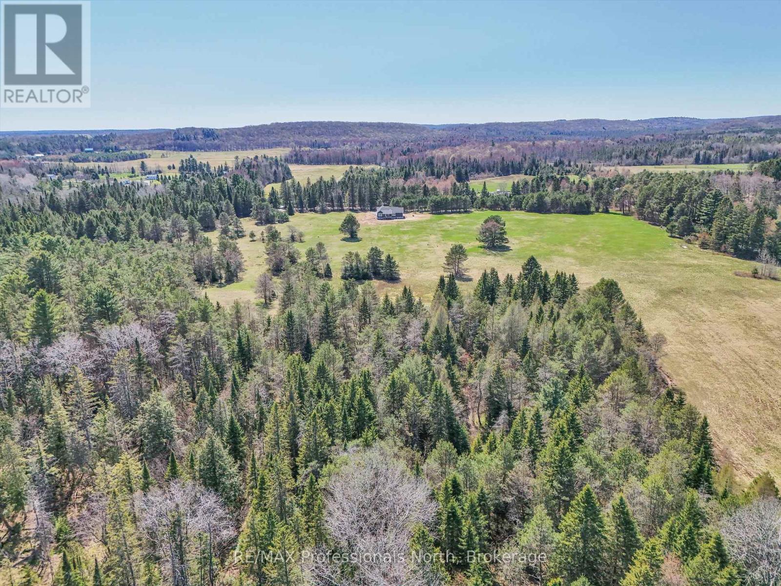 197 Etwell Road, Huntsville (Stisted), Ontario  P1H 2J2 - Photo 44 - X12139983