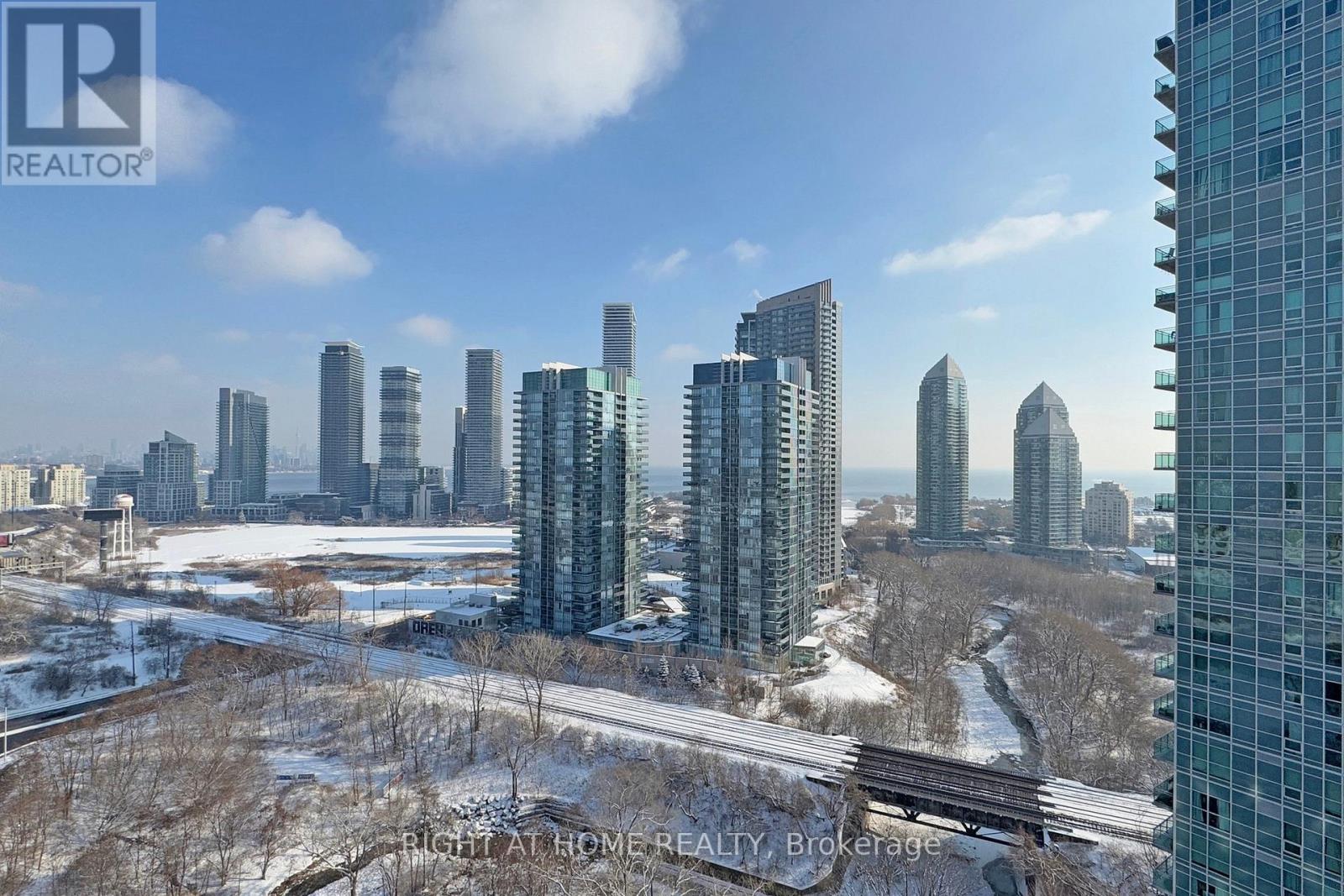 2207 - 185 Legion Road N, Toronto, Ontario  M8Y 0A1 - Photo 6 - W12091965