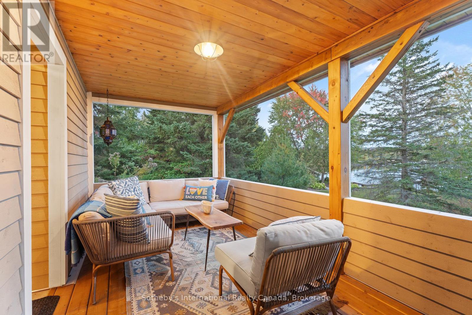 1111 Maplehurst Drive, Lake Of Bays (Franklin), Ontario  P1H 2J6 - Photo 26 - X11917578