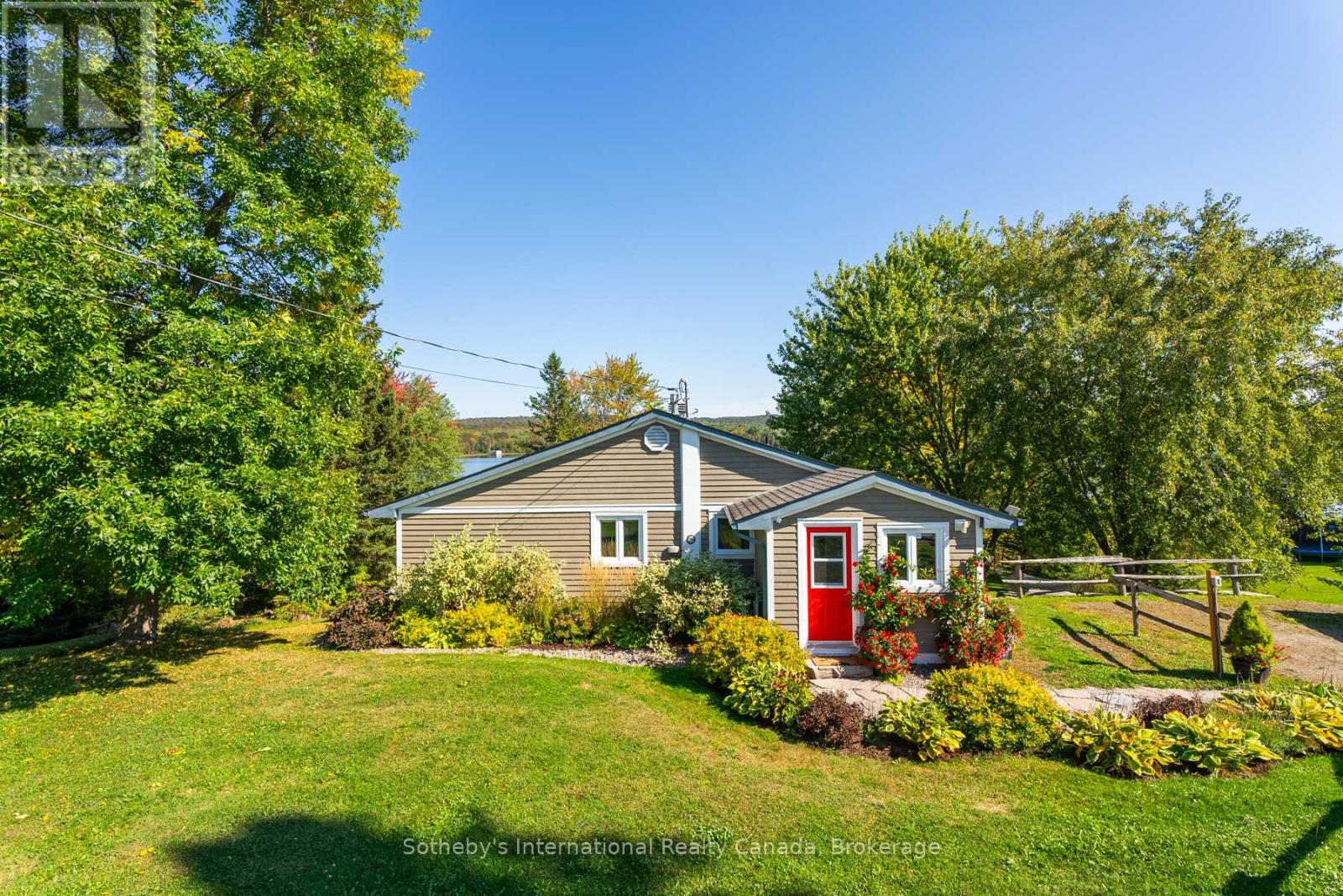 1111 Maplehurst Drive, Lake Of Bays (Franklin), Ontario  P1H 2J6 - Photo 37 - X11917578