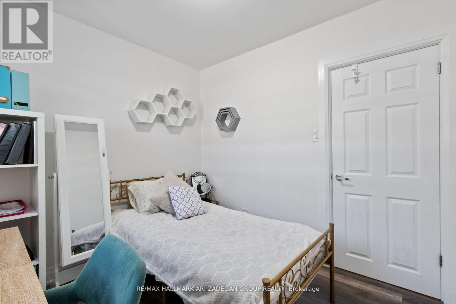 Mf - 149 Septonne Avenue, Newmarket, Ontario  L3Y 2W4 - Photo 11 - N12139995