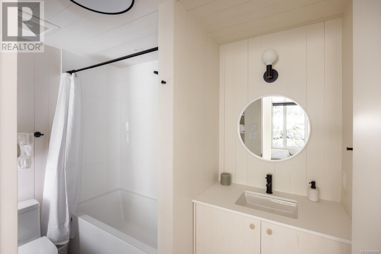 17 6504 Powder Main Rd, Port Renfrew, British Columbia  V0S 1K0 - Photo 12 - 999469