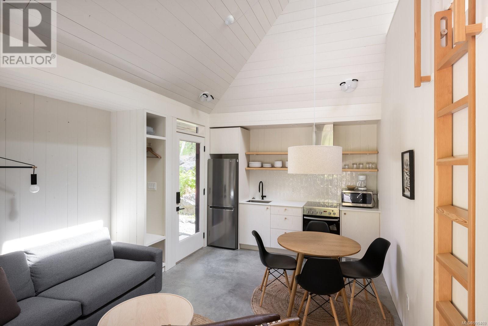 17 6504 Powder Main Rd, Port Renfrew, British Columbia  V0S 1K0 - Photo 8 - 999469