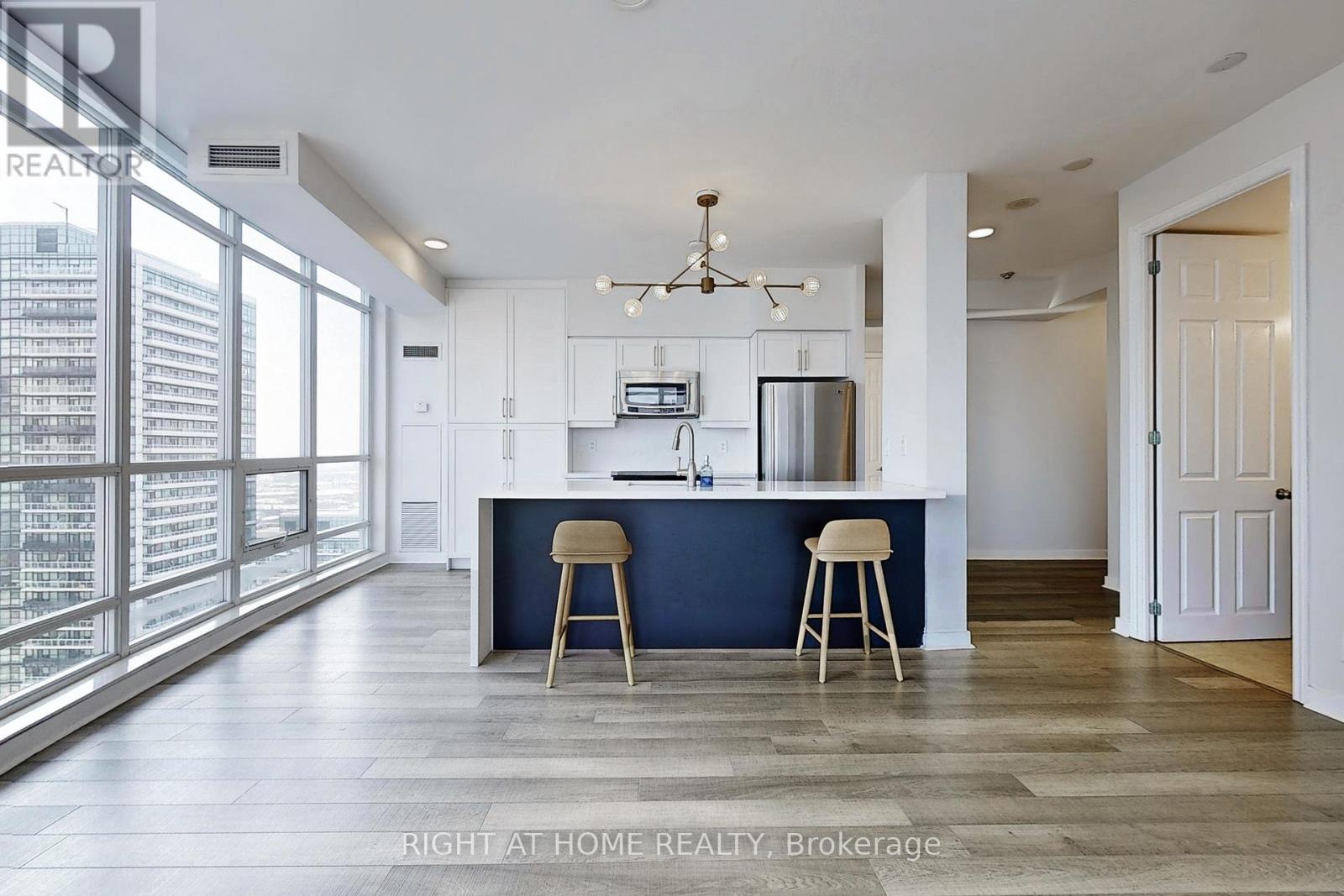 2207 - 185 Legion Road N, Toronto, Ontario  M8Y 0A1 - Photo 23 - W12091965