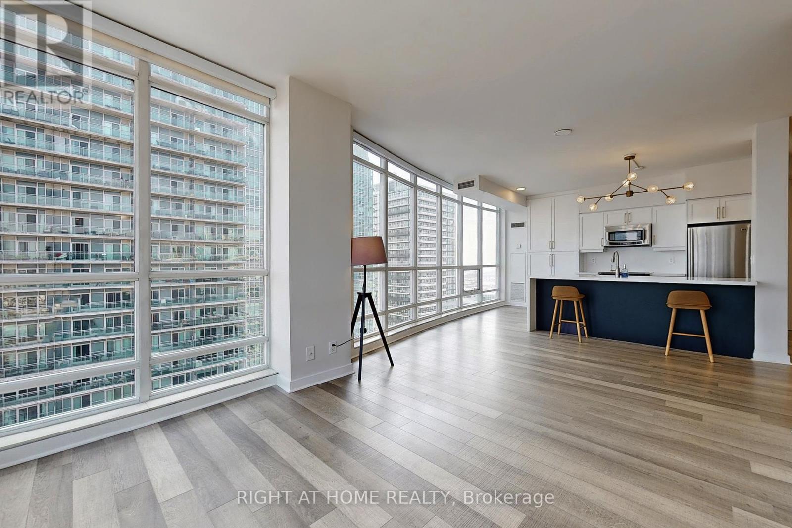 2207 - 185 Legion Road N, Toronto, Ontario  M8Y 0A1 - Photo 25 - W12091965