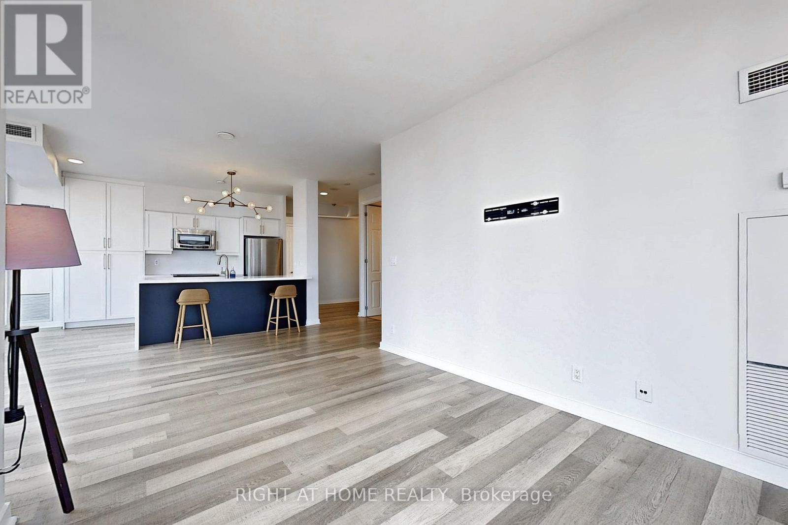 2207 - 185 Legion Road N, Toronto, Ontario  M8Y 0A1 - Photo 24 - W12091965