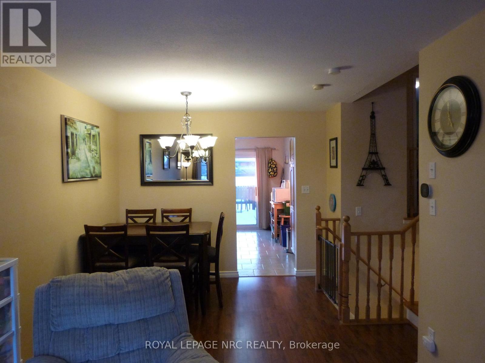 175 St.lawrence Drive W, Welland, Ontario  L3C 7H6 - Photo 7 - X12139561