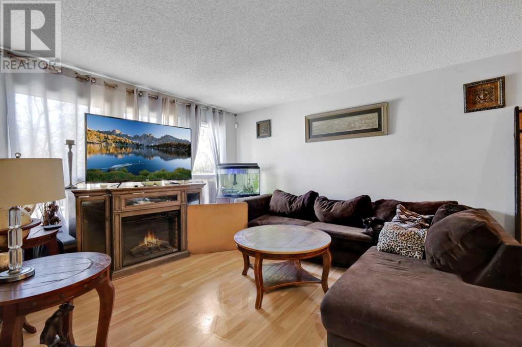 Property at 8, 75 Templemont Way NE image 5