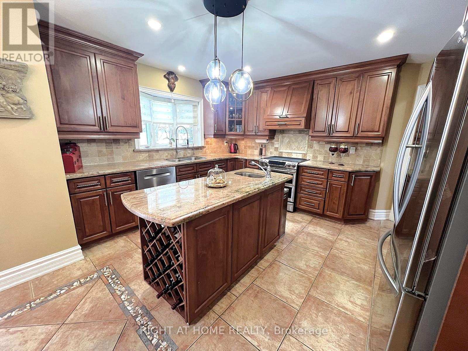 13250 Tenth Side Road, Halton Hills, Ontario  L7G 4S5 - Photo 8 - W12140000