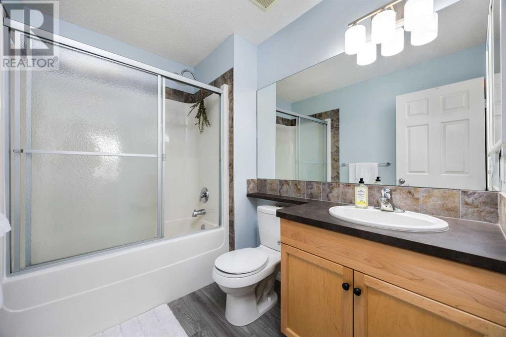 105 Sunset Heights, Cochrane, Alberta  T4C 0C8 - Photo 19 - A2216010
