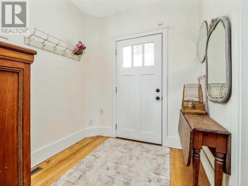 Property at 632 14 Street S image 5