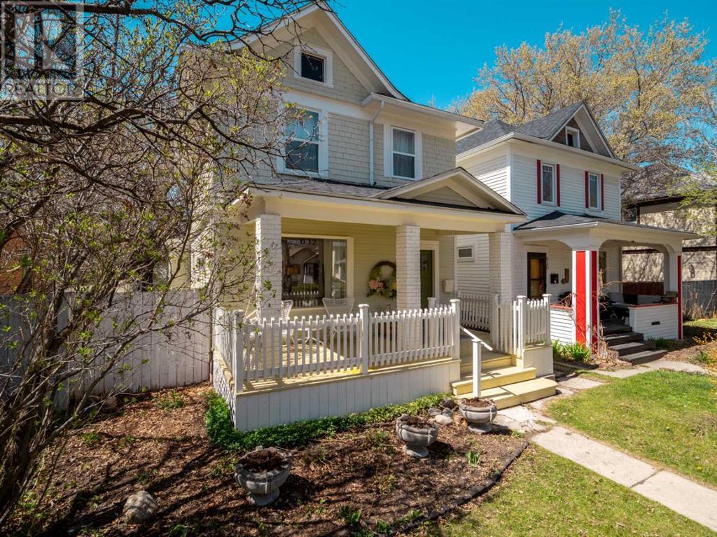 Property at 632 14 Street S image 3
