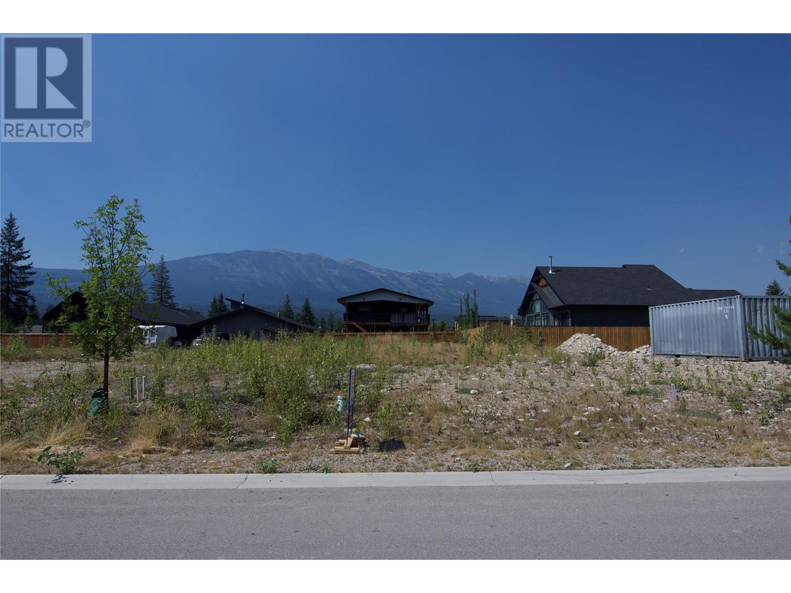 1608 Cedar Street, Golden, British Columbia  V0A 1H0 - Photo 2 - 10346855